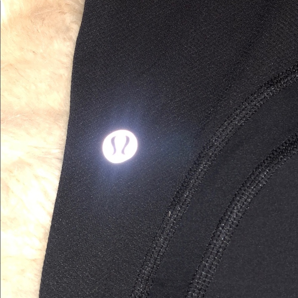 Lululemon cropped legging - Picture 3 of 3